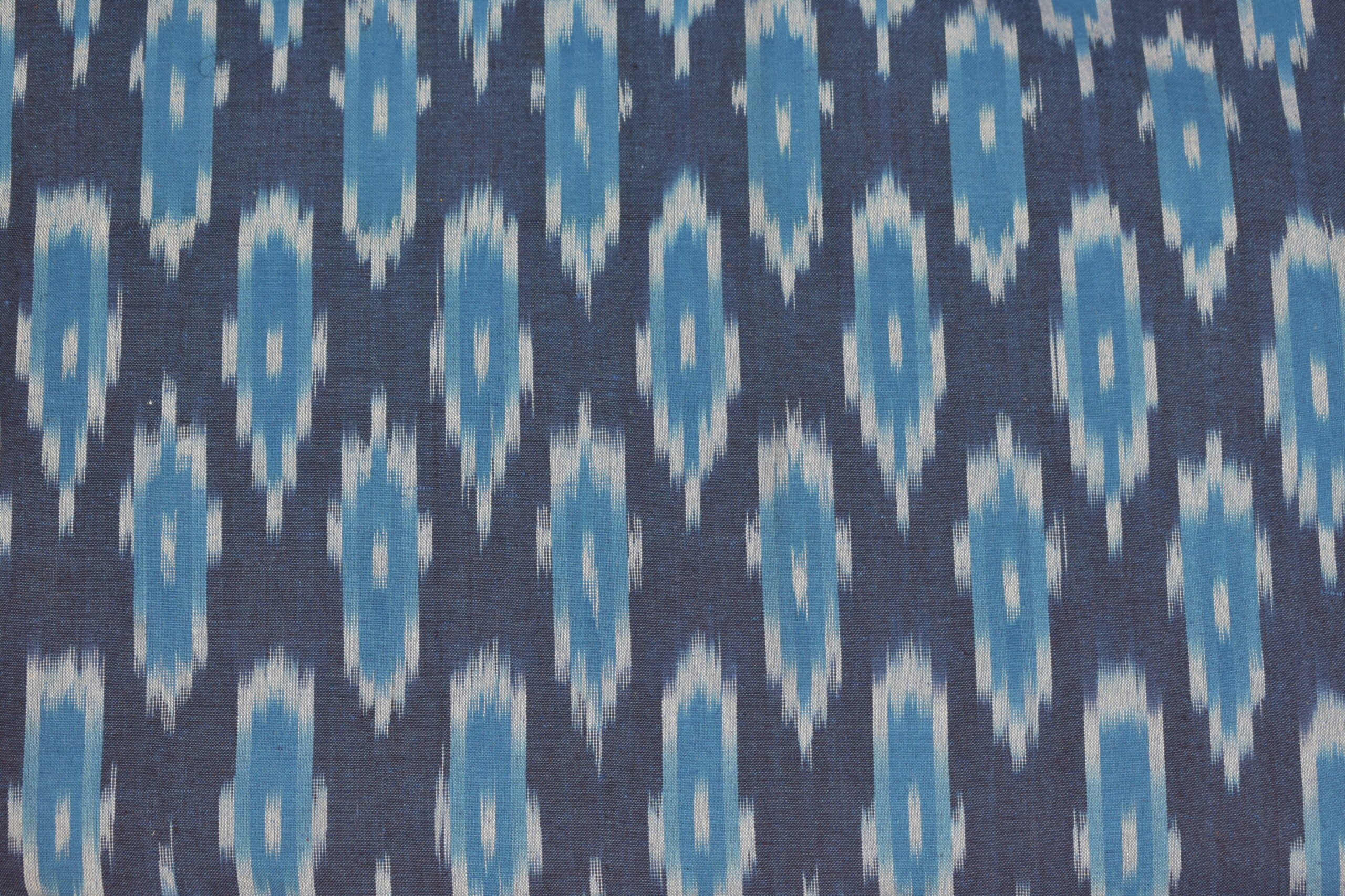 Single Ikat - Image 3